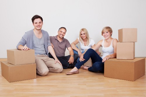 Residential and commercial moving truck support in Shoreditch