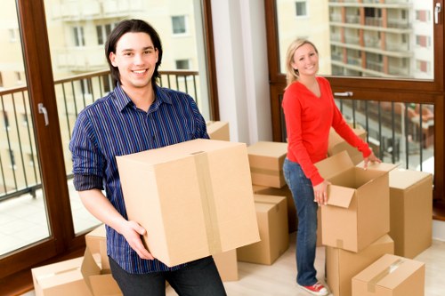 Spacious removal van service for moving in Shoreditch